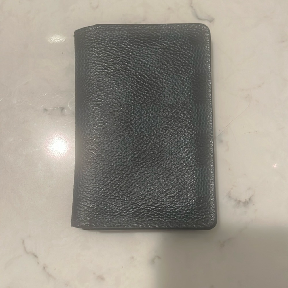 Louis viotton wallet